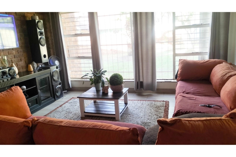 5 Bedroom Property for Sale in Elandsrand North West